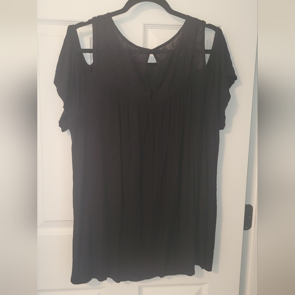 Torrid Black Cutout Short Sleeve Blouse - Picture 2 of 4
